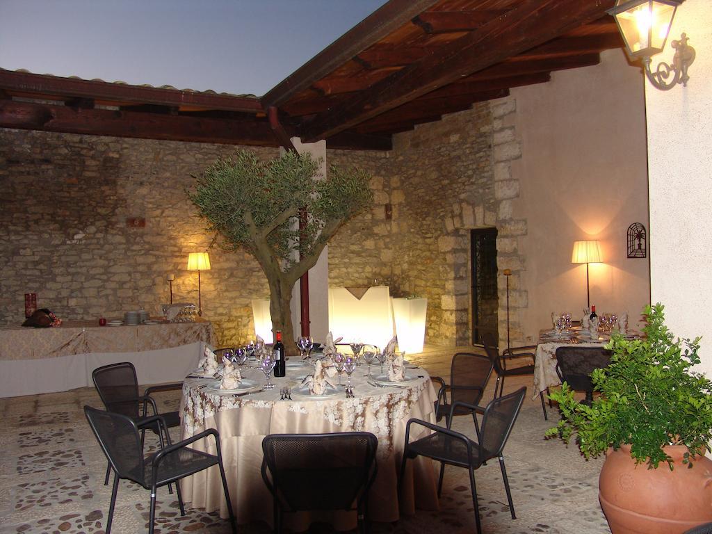 Hotel Relais Angimbe Calatafimi Exteriör bild